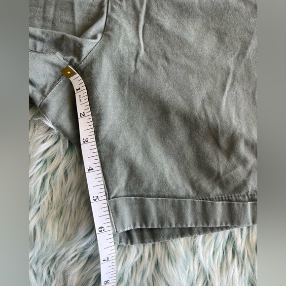 Nicole Miller Original Shorts, Size 14 - Picture 8 of 10